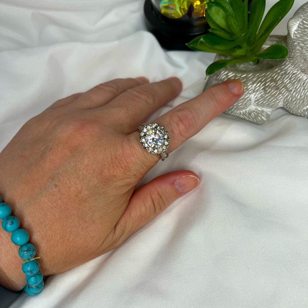🫟 3/$25 Silver-Tone Sparkling CZ Cluster Statement Ring | 8